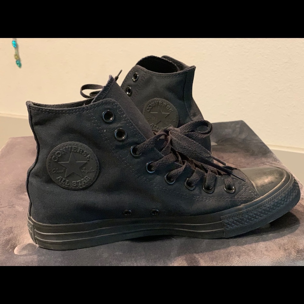 Black-Chuck Taylor All Star Hi Top